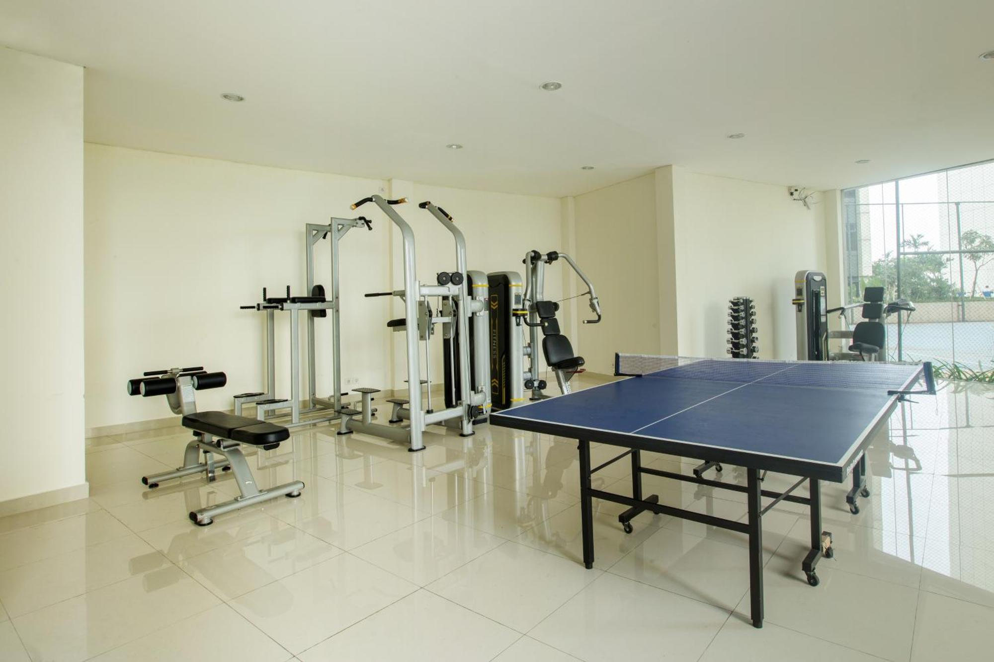 Louis Kienne Cikarang Hotel & Service Apartment Bekasi Exterior foto